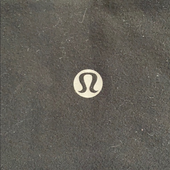 Black lululemon size 4 tank - Picture 3 of 6